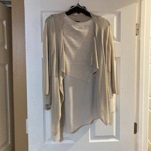 Beige Vera Wang 2 Piece Shell  Rayon Sweater Tunic Shell Size L Sweater Size XL